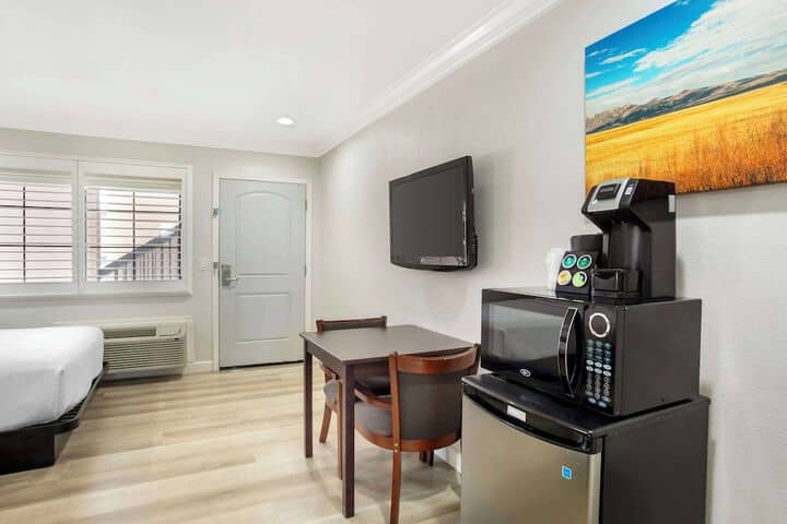 Room amenity