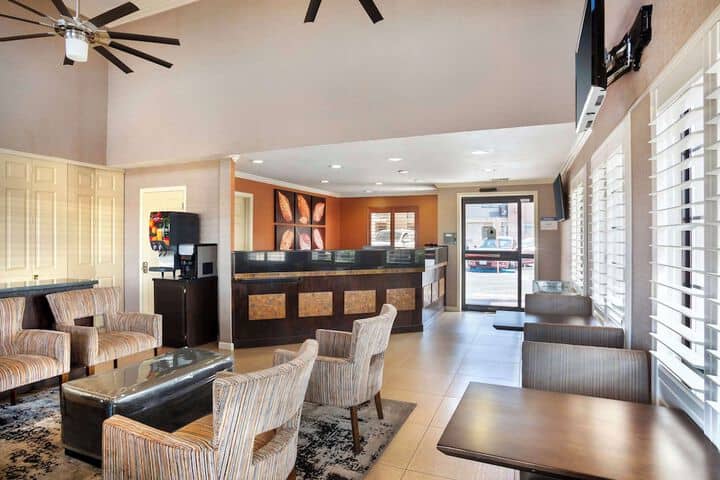 Breakfast area